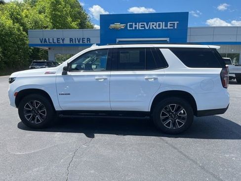 Used 2024 Chevrolet Tahoe Z71 w/ Luxury Package AWD/4WD image 5