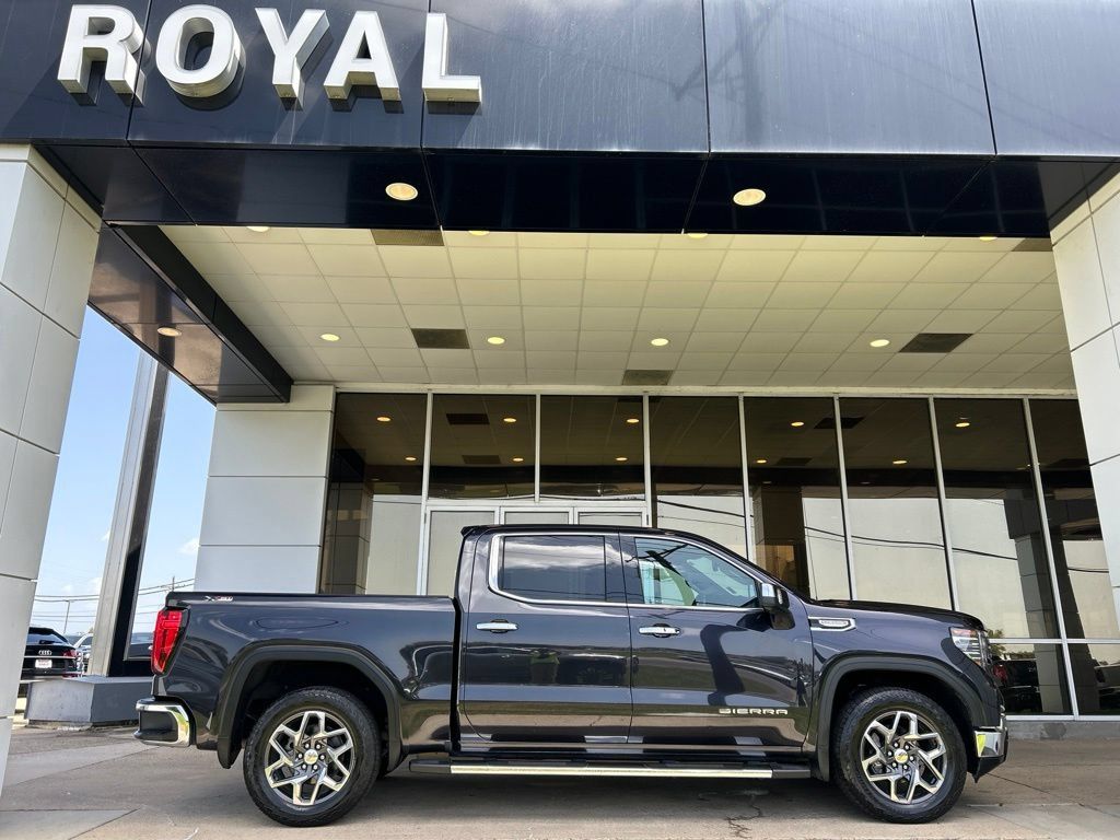 Certified 2024 GMC Sierra 1500 SLT AWD/4WD image 1