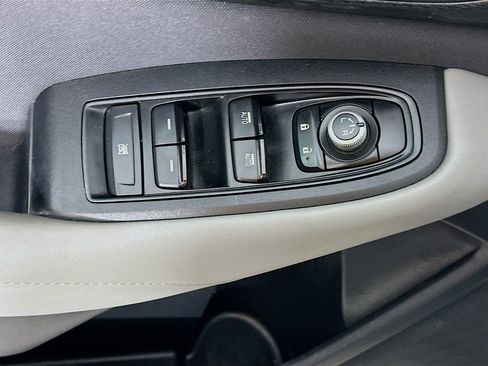 Used 2020 Subaru Outback Premium image 22