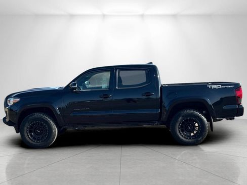 Used 2019 Toyota Tacoma TRD Sport w/ TRD Premium Sport Package RWD image 6