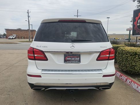 Used 2018 Mercedes-Benz GLS 450 4MATIC w/ Premium Package image 4