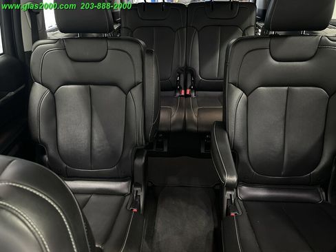 Used 2023 Jeep Grand Cherokee L Limited AWD/4WD image 30