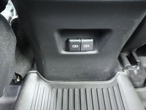 Used 2022 Toyota RAV4 XLE w/ Convenience Package image 37