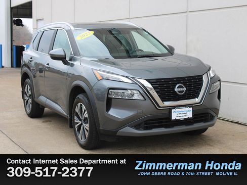 Used 2023 Nissan Rogue SV w/ SV Premium Package image 3