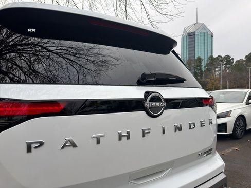 New 2025 Nissan Pathfinder Platinum w/ Cargo Package image 14