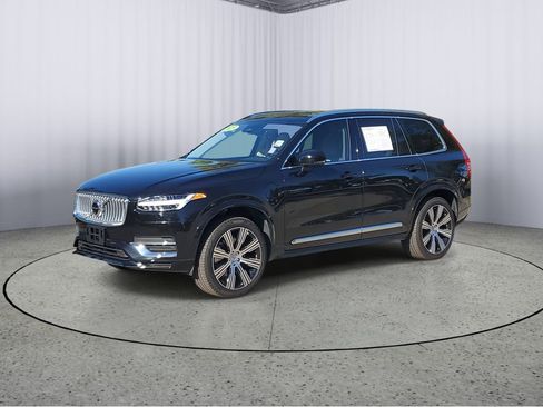 Certified 2025 Volvo XC90 T8 Plus w/ Protection Package Premier image 8