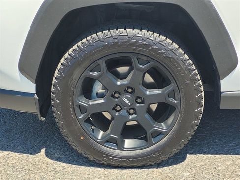 Used 2021 Toyota RAV4 TRD Off-Road w/ TRD Off-Road Weather Package image 11