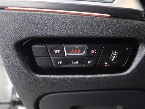 Used 2019 BMW 330i xDrive Sedan w/ Premium Package image 37