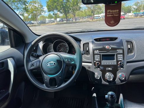 Used 2012 Kia Forte Koup EX FWD image 12