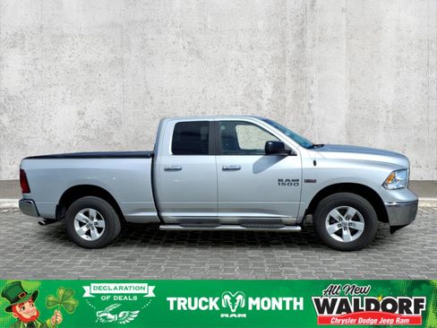Used 2017 RAM 1500 Classic SLT image 2