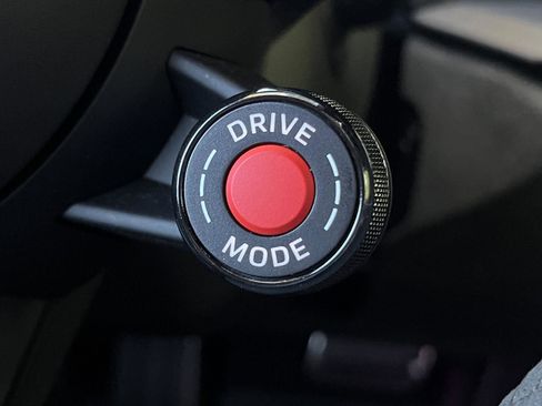 Used 2025 Porsche 911 Carrera 4 GTS image 17