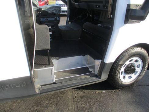 Used 2024 Chevrolet Brightdrop 600 w/ Commercial Equipment Package AWD/4WD image 23