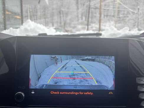 Used 2025 Toyota Camry LE image 17