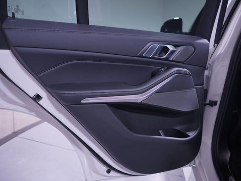 Used 2023 BMW X5 xDrive40i w/ M Sport Package image 15