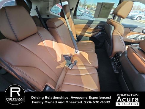 Used 2024 Acura MDX SH-AWD w/ Advance Package image 11