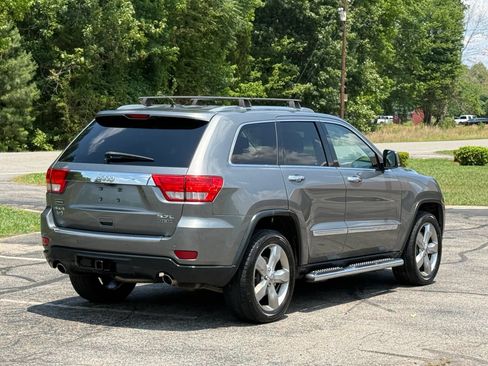 Used 2012 Jeep Grand Cherokee Overland AWD/4WD image 4