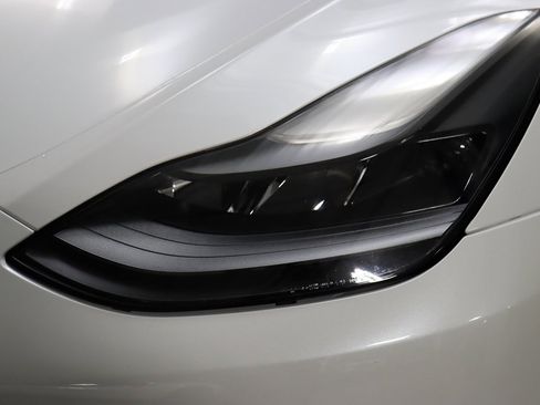 Used 2022 Tesla Model Y Performance AWD/4WD image 8