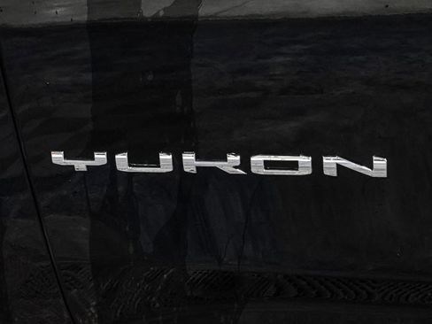 Used 2025 GMC Yukon Elevation AWD/4WD image 19