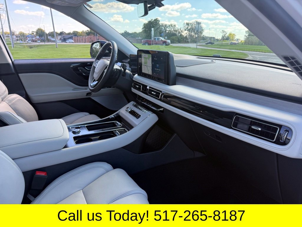 Used 2025 Lincoln Aviator Reserve w/ Equipment Group 201A AWD/4WD image 12