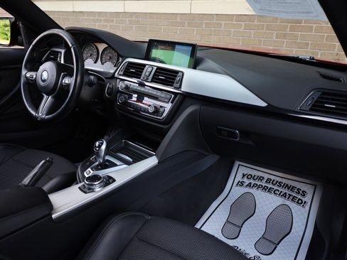 Used 2015 BMW M4 Coupe RWD image 23