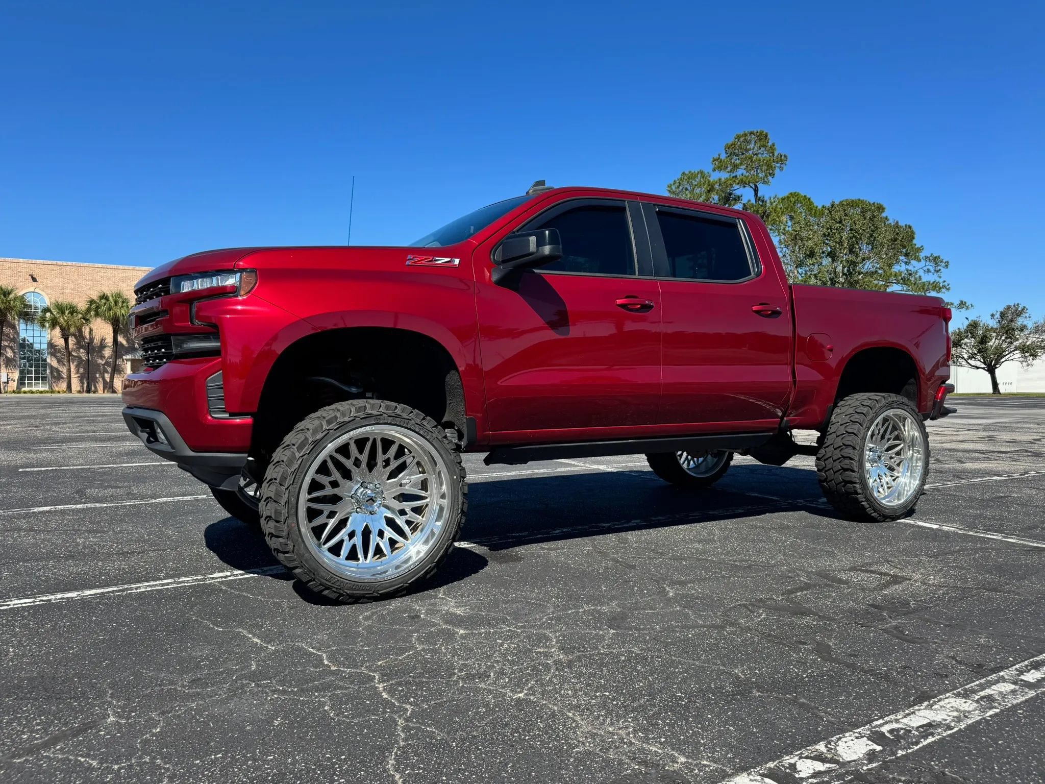 Used 2019 Chevrolet Silverado 1500 RST AWD/4WD image 2