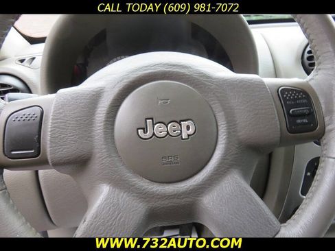 Used 2006 Jeep Liberty Renegade image 26