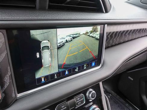 Used 2024 GMC Yukon XL Denali image 24