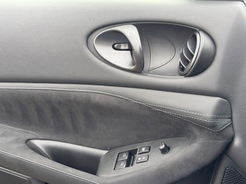 Certified 2024 Nissan Z Performance w/ Floor Mat Package image 14