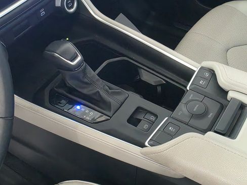 Used 2024 Toyota Grand Highlander AWD Hybrid image 22