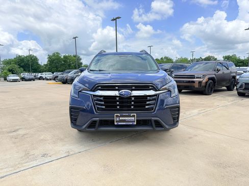 Used 2023 Subaru Ascent Premium w/ Convenience Package AWD/4WD image 2