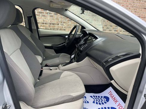 Used 2013 Ford Focus SE FWD image 13