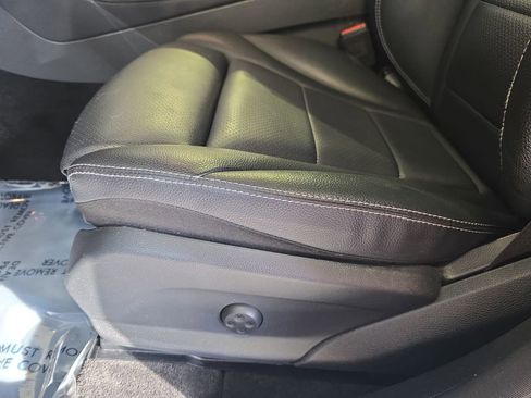 Certified 2020 Mercedes-Benz GLC 300 image 32