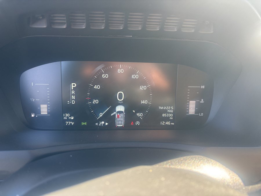 Used 2018 Volvo XC90 T5 Momentum w/ Convenience Package AWD/4WD image 16