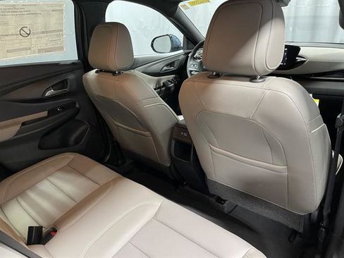 New 2025 Buick Envista Avenir image 18