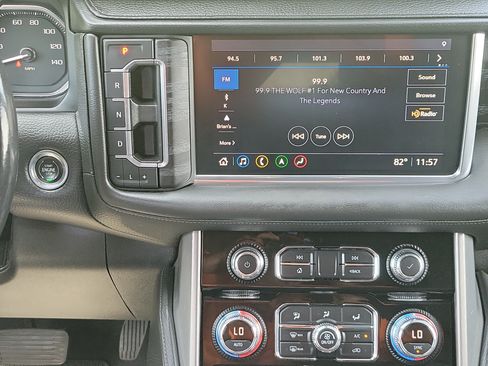 Used 2021 GMC Yukon XL Denali w/ Denali Premium Package AWD/4WD image 26