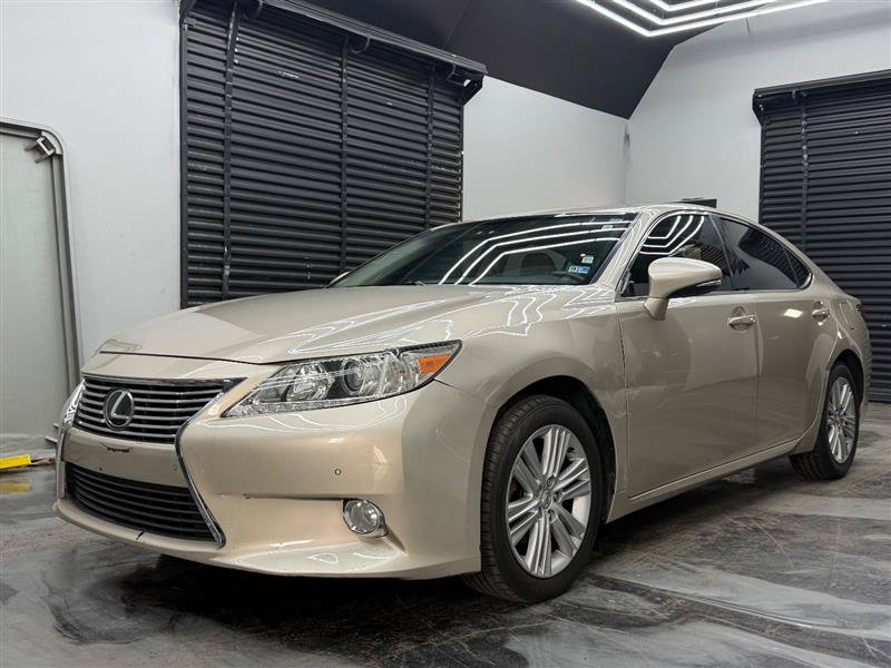Used 2015 Lexus ES 350 w/ Premium Package FWD image 2