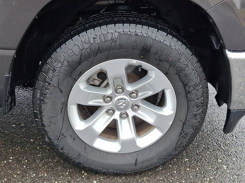 Used 2024 RAM 1500 Laramie image 9