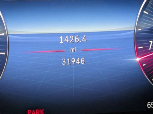 Used 2022 Mercedes-Benz C 300 Sedan image 11