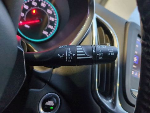 Used 2022 Chevrolet Equinox LT image 24