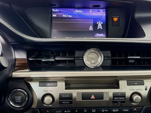 Used 2017 Lexus ES 350 Base image 14