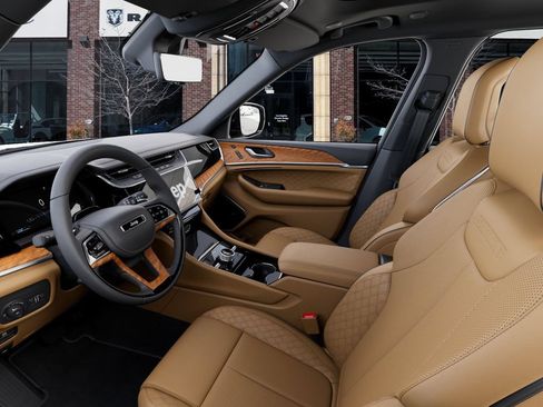 New 2026 Jeep Grand Cherokee Summit w/ Obsidian Package AWD/4WD image 22