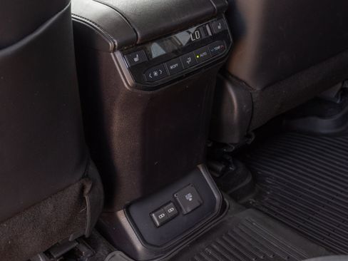Used 2024 Toyota Highlander Platinum AWD/4WD image 23