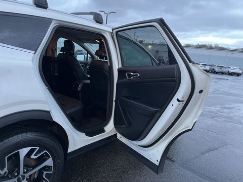 Used 2023 Kia Sportage EX image 22