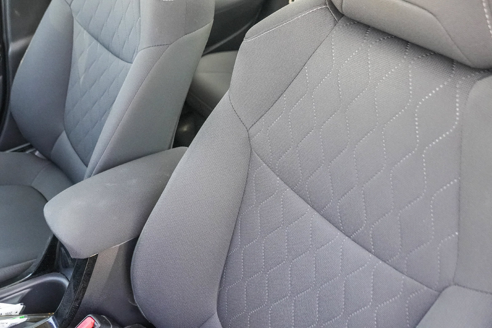 Used 2022 Toyota Corolla LE FWD image 25