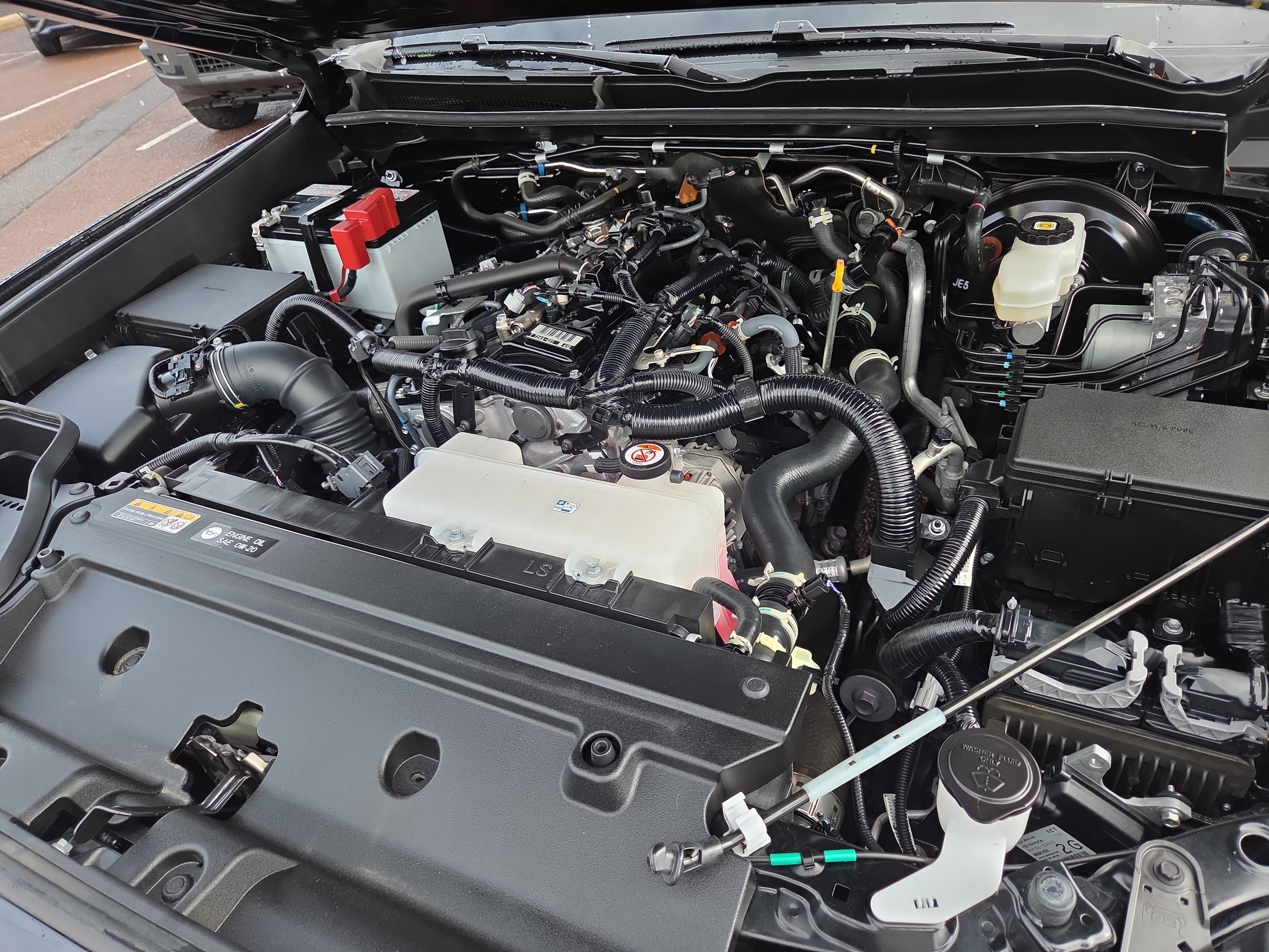 Certified 2025 Toyota 4Runner SR5 AWD/4WD image 29