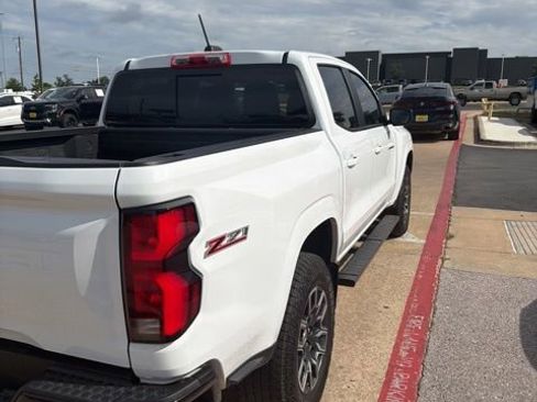Used 2023 Chevrolet Colorado Z71 w/ Z71 Convenience Package 2 AWD/4WD image 4