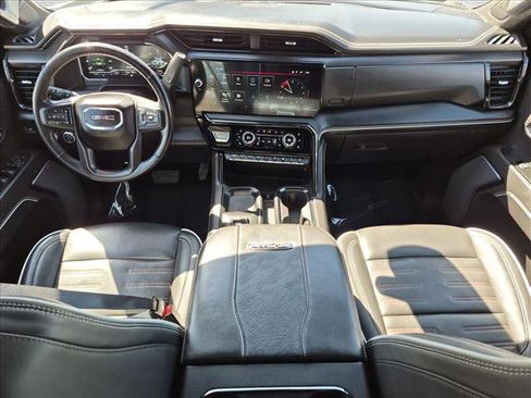Used 2024 GMC Sierra 2500 AT4X w/ AT4X AEV Edition AWD/4WD image 18