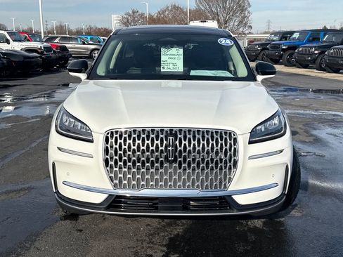 Used 2024 Lincoln Corsair AWD w/ Equipment Group 101A image 8