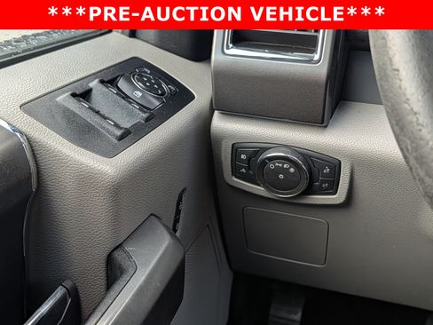 Used 2017 Ford F150 XLT RWD image 28