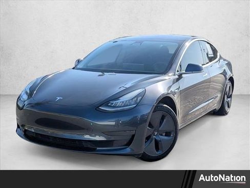 Used 2019 Tesla Model 3 Mid Range image 1